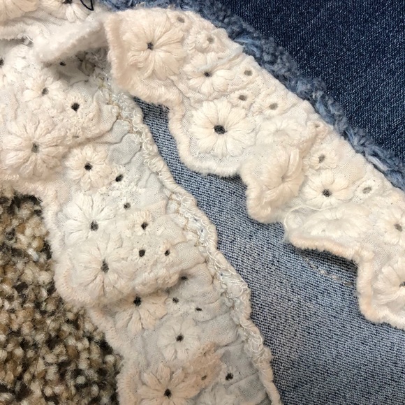 Altar’d State Shorts - Picture 5 of 5